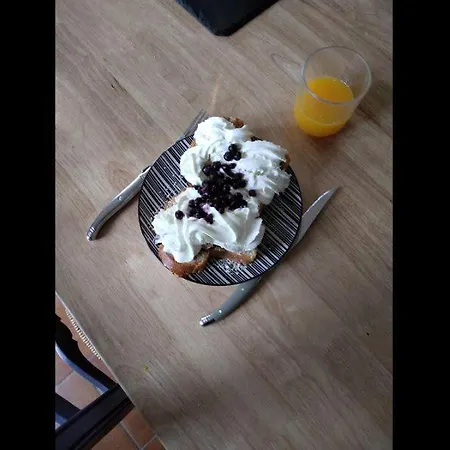 D'hotes La Maison De Monsieur Chaussette Frühstückspension